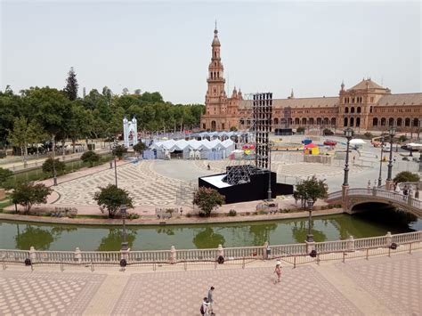 plaza de españa sevilla dior|dior fiesta seville.